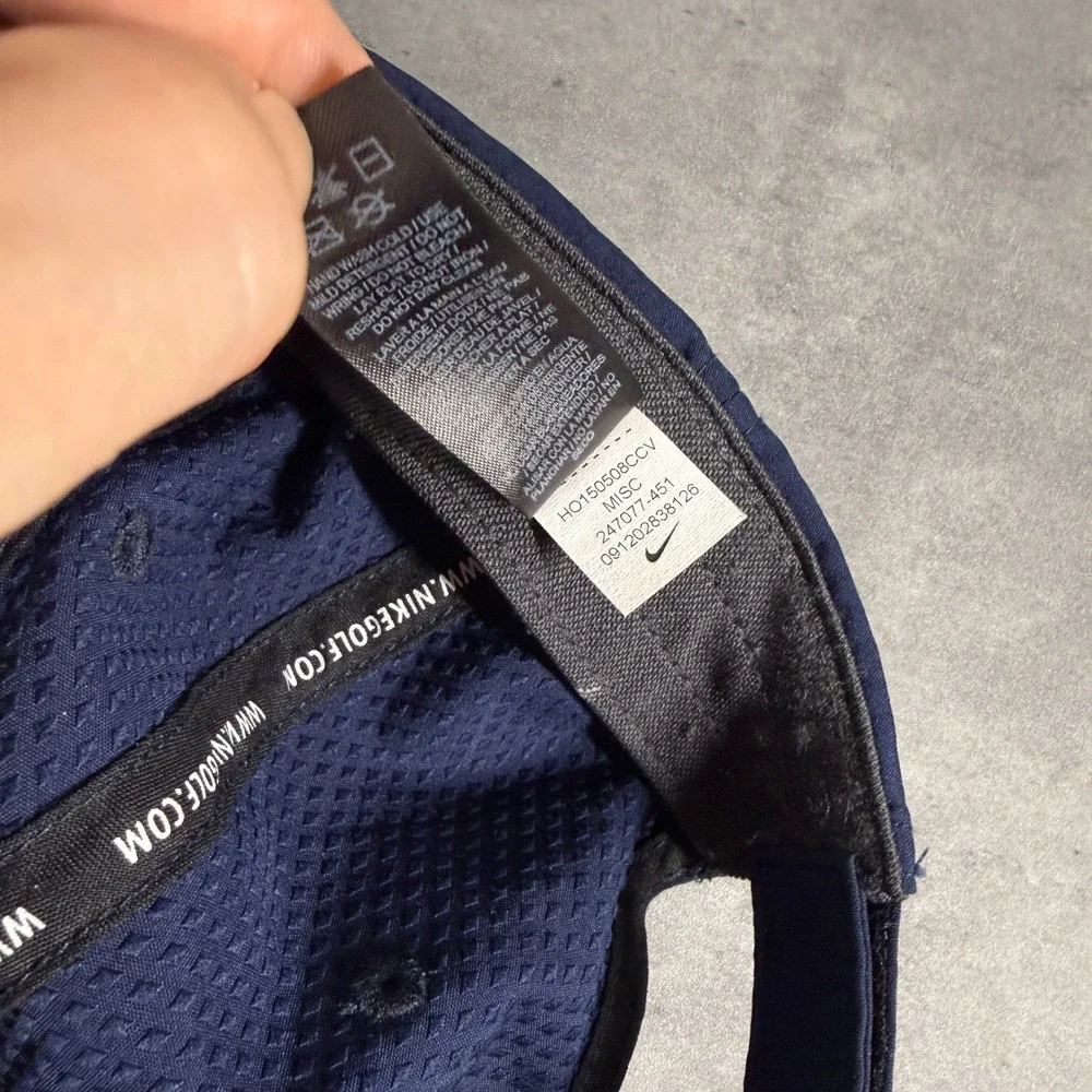 Nike missing top